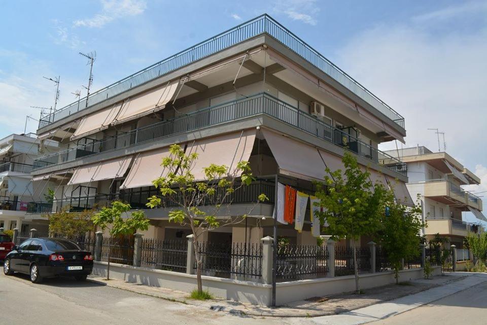 Zoi Apartments Paralia Dionysiou Exterior photo